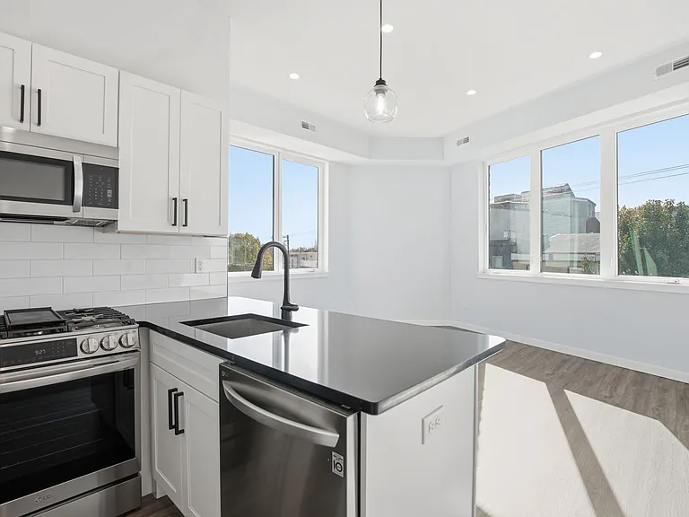 2301 Frankford Ave — Photo 26