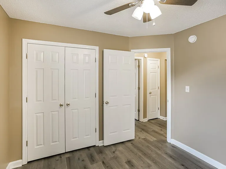 4941 Wemberley Dr — Photo 14