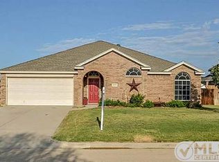 1025 Ridgetop Dr, Justin, TX 76247