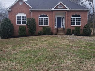 122 Candle Wood Dr, Hendersonville, TN 37075