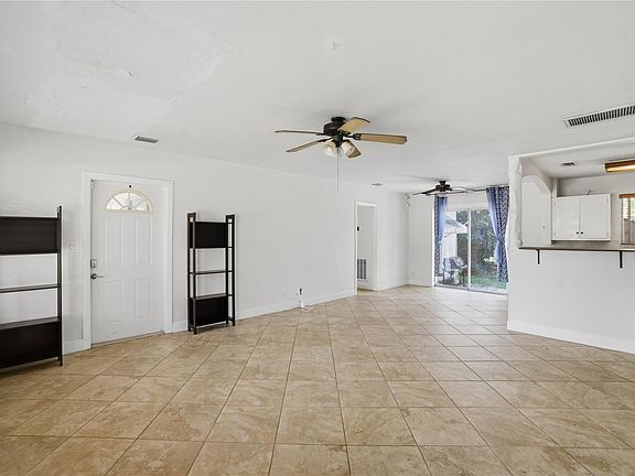 5th image of 510 S 29th Court