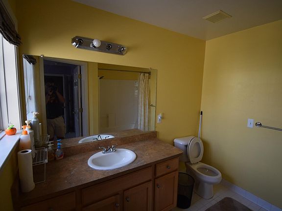 2nd image of 2810 Barclay Way
