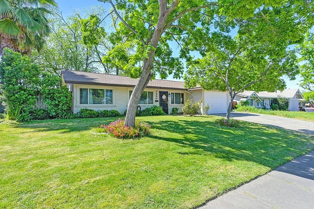 7440 Rollingwood Blvd photo 1