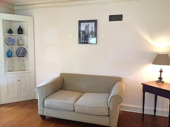 4th image of 8927 Southmoor Ave