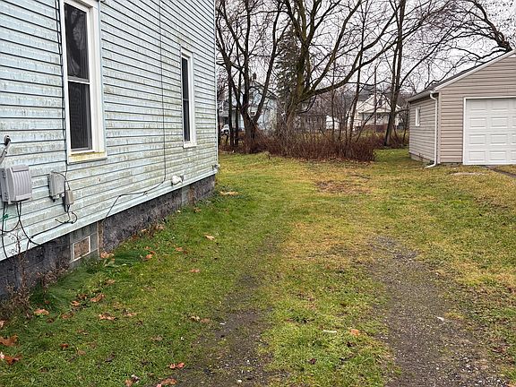 3rd image of 150 14th St NW