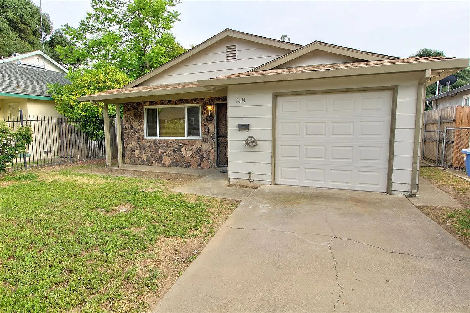 3414 6th Ave photo 1