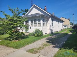 319 E Indiana Ave, Maumee, OH