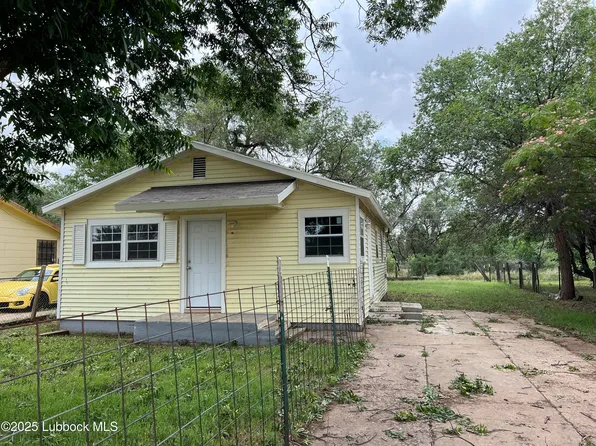2710 E 3rd St, Lubbock, TX 79403