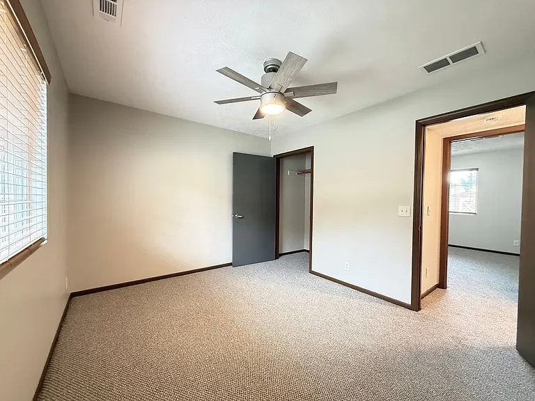 109 S 1st St #1 — Photo 6
