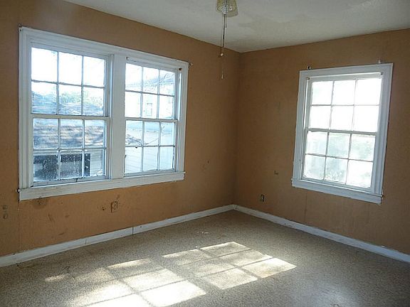 2nd image of 6737 Avenue P #4