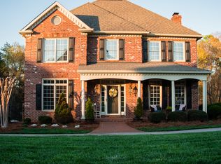 194 Broadmoor Dr, Advance, NC 27006