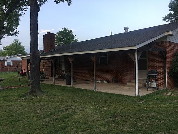 2nd image of 705 N Fountain St