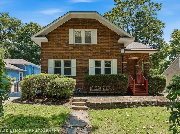 223 Biermann Ave, Villa Park, IL 60181