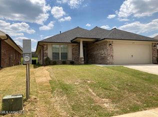 2571 Rutherford Dr, Southaven, MS 38672