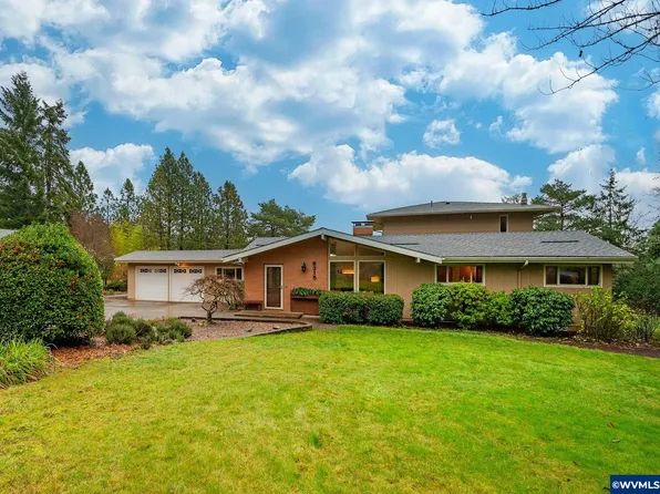 6315 NW Vineyard Dr, Corvallis, OR 97330