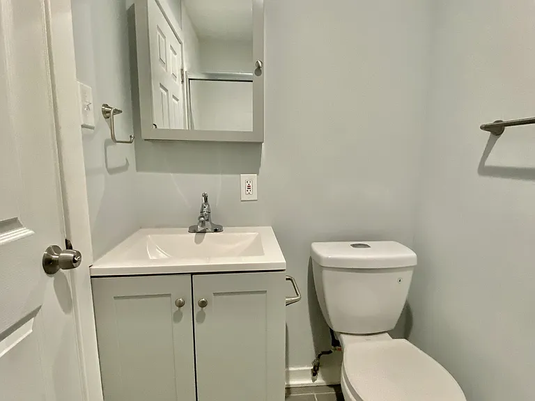 1247 Snyder Ave #3 — Photo 26