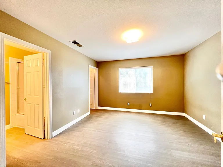 5003 Sterling Grove Ln — Photo 14