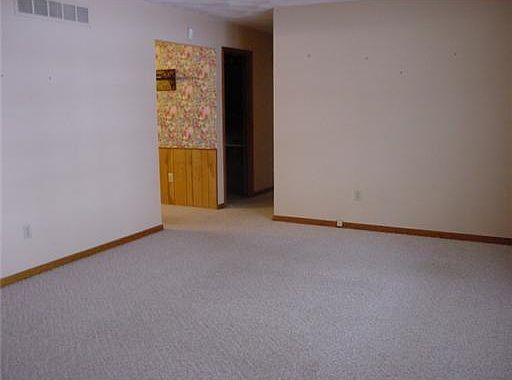5th image of 1207 W West St