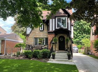 9908 Auburndale St, Livonia, MI 48150