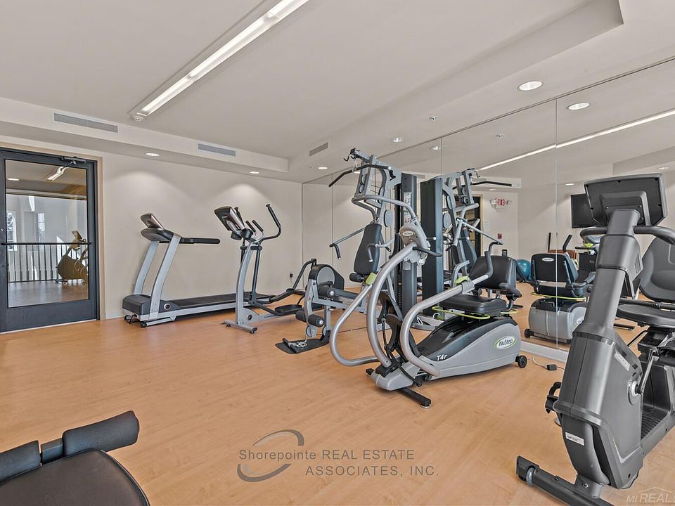 2116 Country Club Dr #9, photo 25