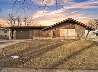 4995 Steeple Dr, Greendale, WI 53129