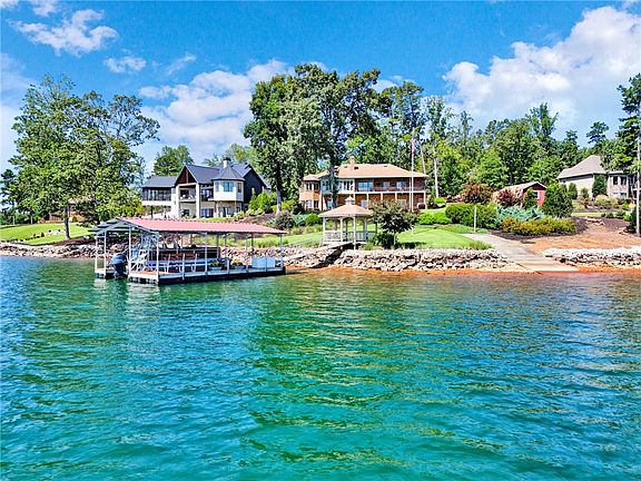 2nd image of 313 Lakeside Dr