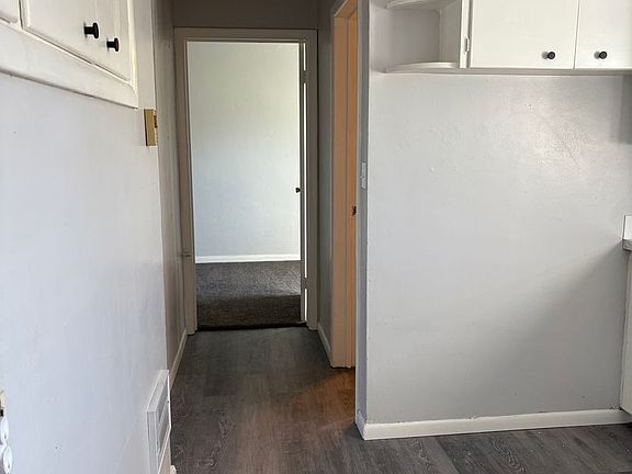 4th image of 3015 Pacific Ave #6