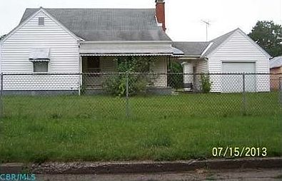 1st image of 825 Jefferson Ave