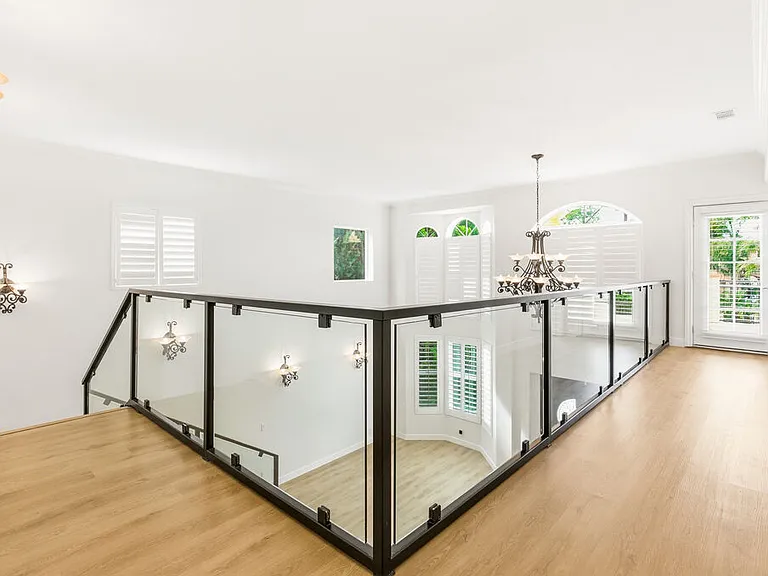 23114 Mariano St — Photo 27
