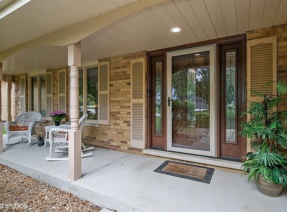 2nd image of 7825 Dorchester Ln