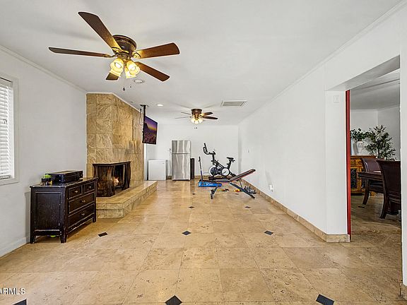 4th image of 3820 W MYRTLE Avenue