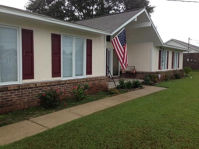 2nd image of 904 Clearmont Dr