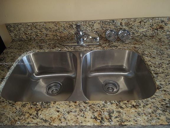 5th image of 12105 NE 6th Ave APT 304