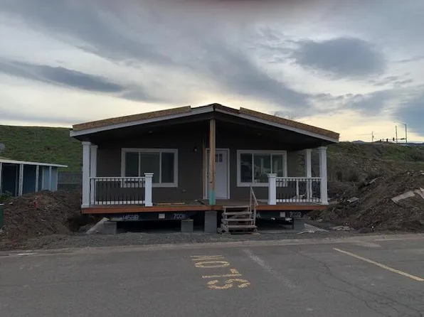 333 Mountain View Dr Unit 65, Talent, OR 97540