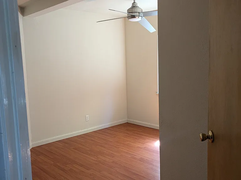 516 Monterey Rd #B — Photo 15