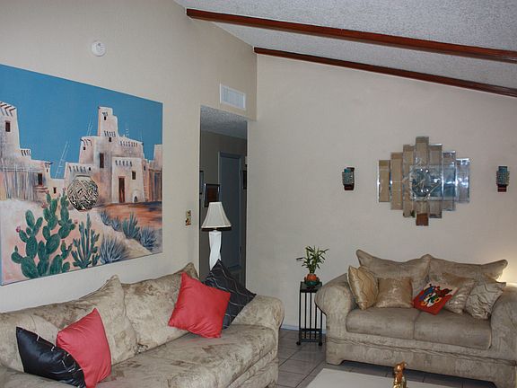 4th image of 10729 Texarkana Pl