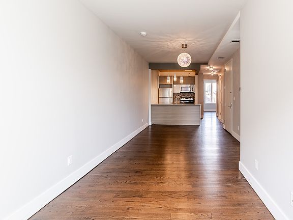 3rd image of 579 Van Buren St #2A