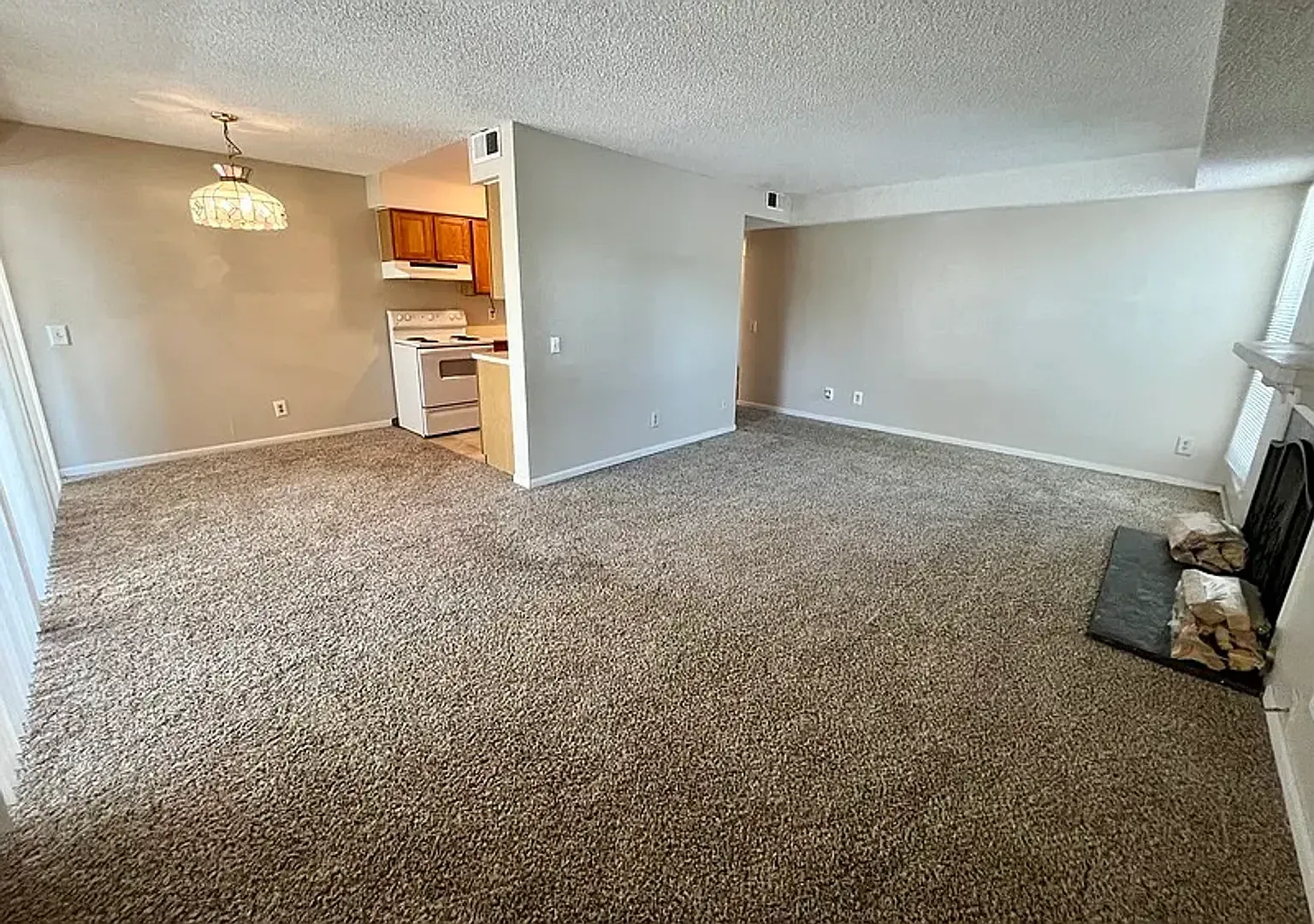 Nice 2-Bdrm Condo In Aurora - Available For Sept. 1st Occupancy! — Photo 3