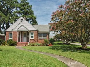 200 Maycox Ave, Norfolk, VA 23505
