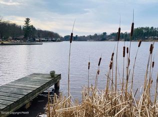 205 Club House Rd, Saylorsburg, PA 18353