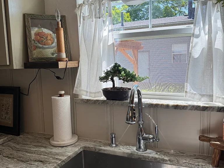 3201 N Mueller Ave — Photo 5