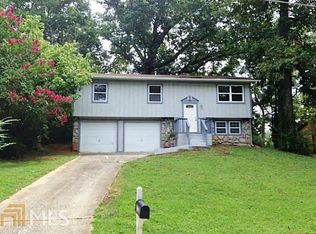 1798 Big Valley Ln, Stone Mountain, GA 30083