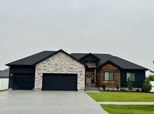 988 Pine Brook Ln, Rexburg, ID 83440