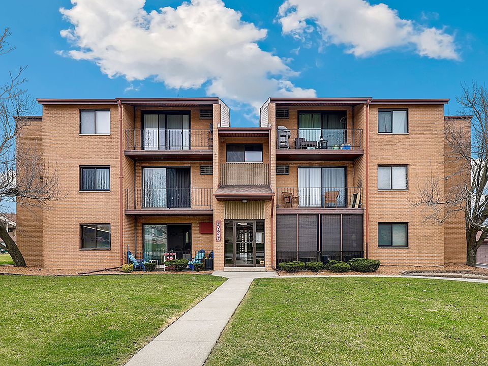 1st image of 9935 El Cameno Real Dr APT 2A