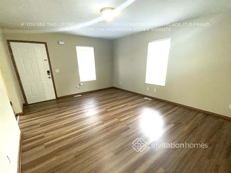 1341 Fairmount Ave — Photo 2
