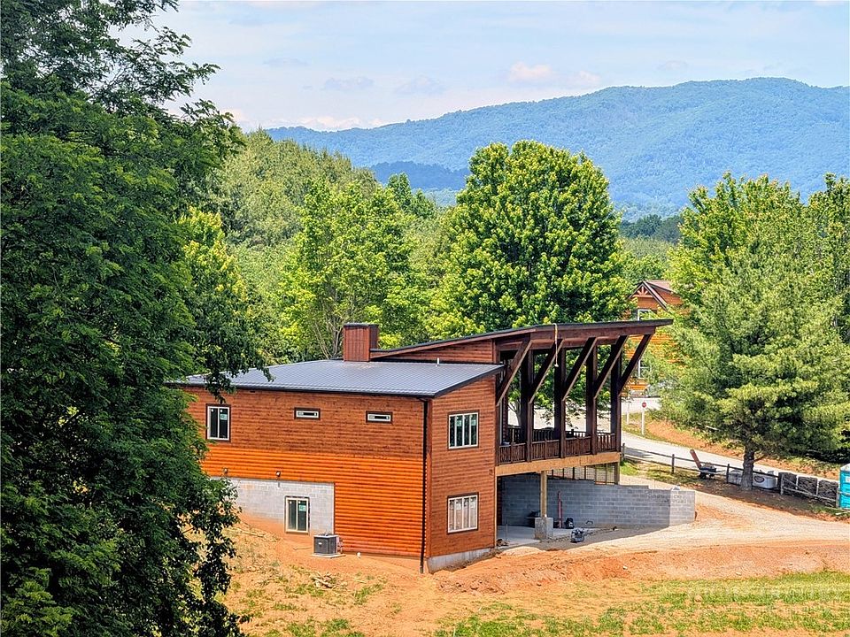 1st image of 16 Bear Lodge Drive