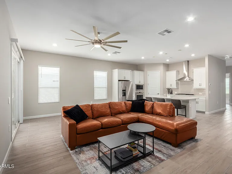 10472 W Adam Ave — Photo 5