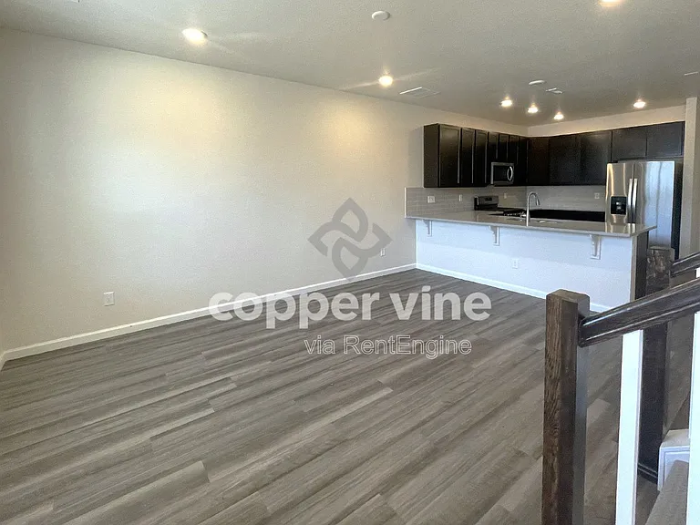 161 Ambrose St — Photo 3