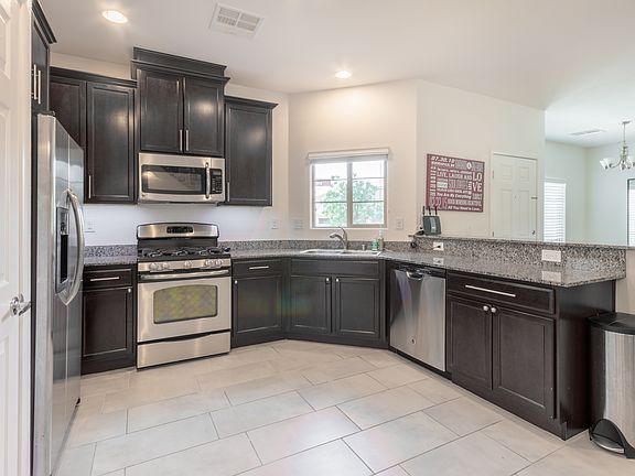 5th image of 9554 Vega Carpio Ave