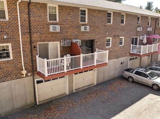 50 Oakridge Dr, Londonderry, NH 03053